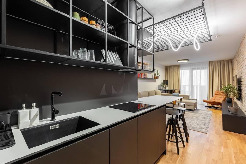 Slovakia Modern Urban Sanctuary Apartman *
